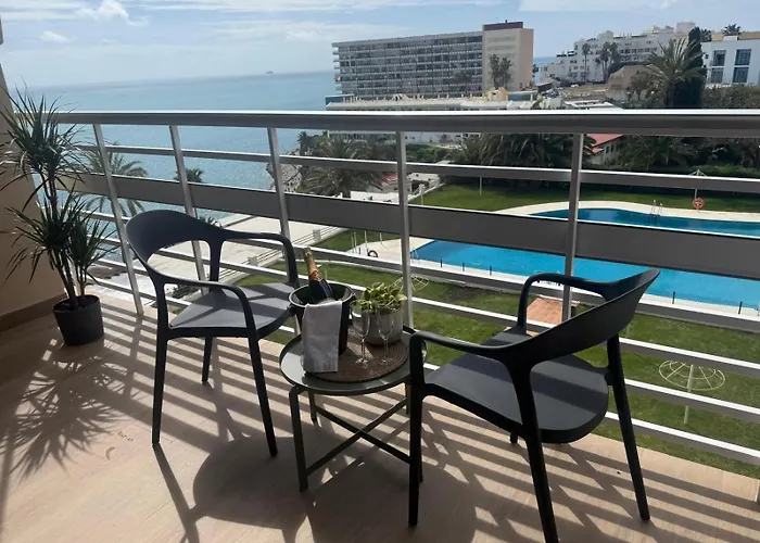 Апартаменты La Roca Sea View Luxury Elevator *