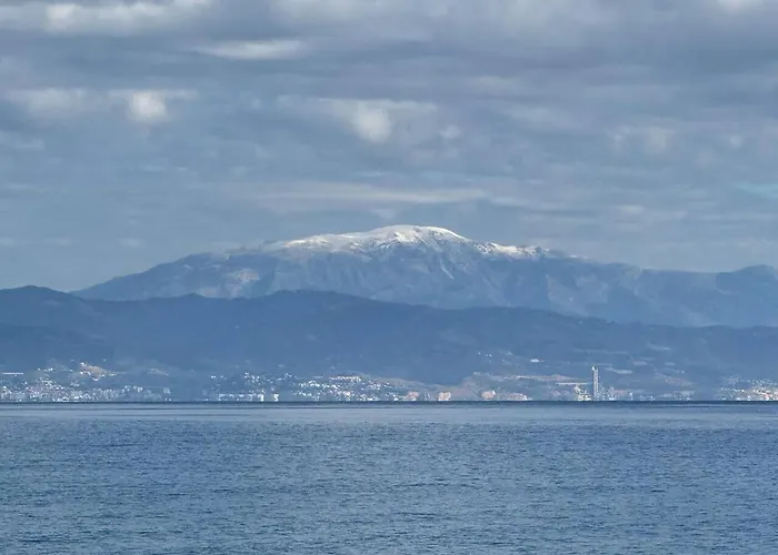 La Roca Sea View Luxury Elevator Apartment *